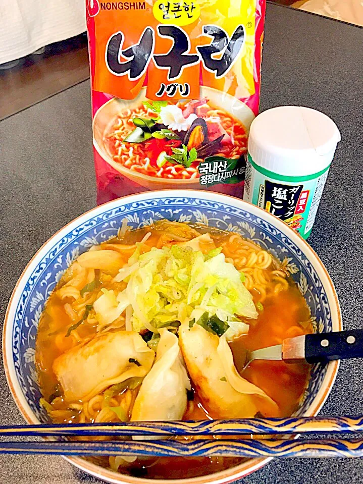 Snapdishの料理写真:韓国ラーメン 🇰🇷🍜ノグリ
ヨッチャンさんの好きなラーメンを食べてみました❣️|シュトママさん