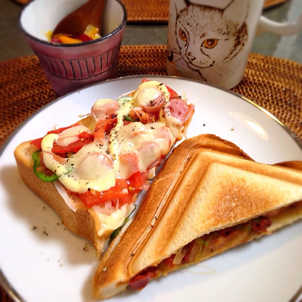 ピザトーストとホットサンドで朝ごぱん(´∀｀)|nao子さん