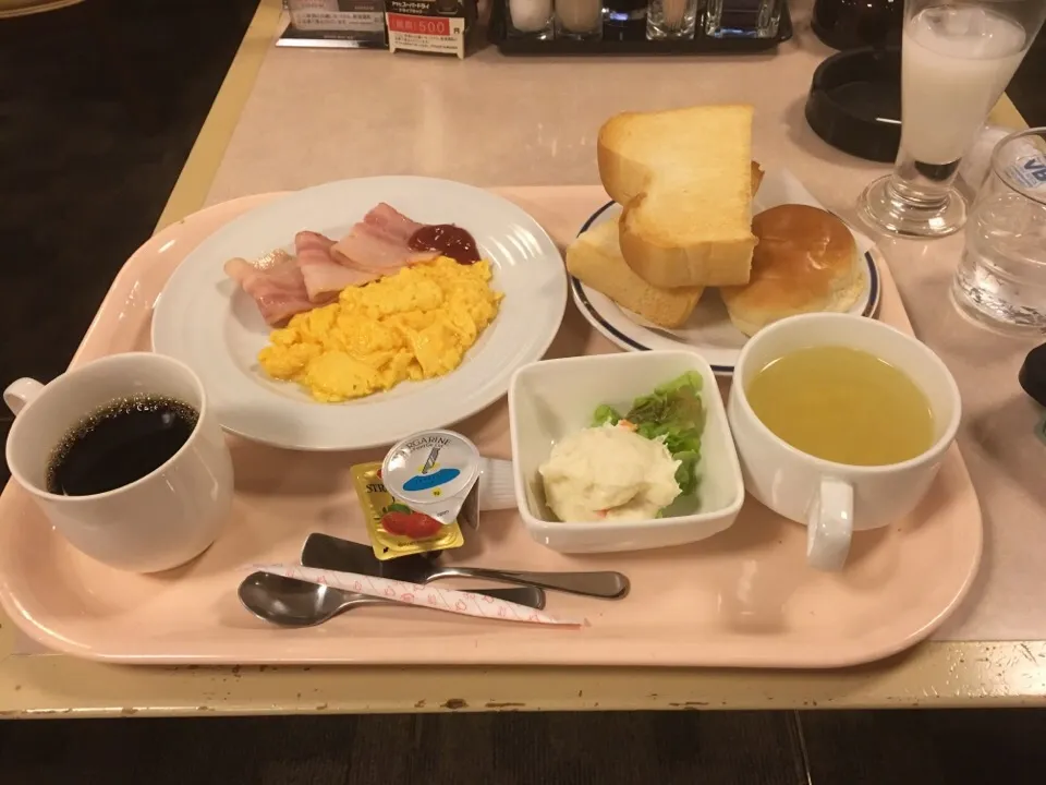 Snapdishの料理写真:#カプセルホテルの朝食
#洋食|畑田 成治さん