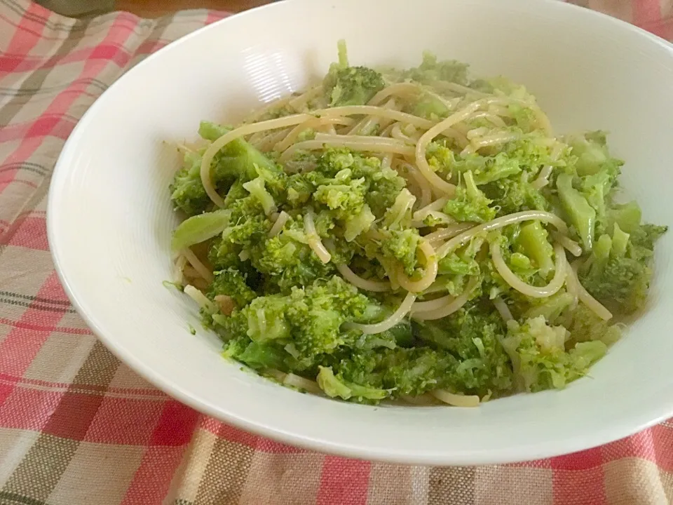 ブロッコリーとアンチョビのパスタ|ハルさん