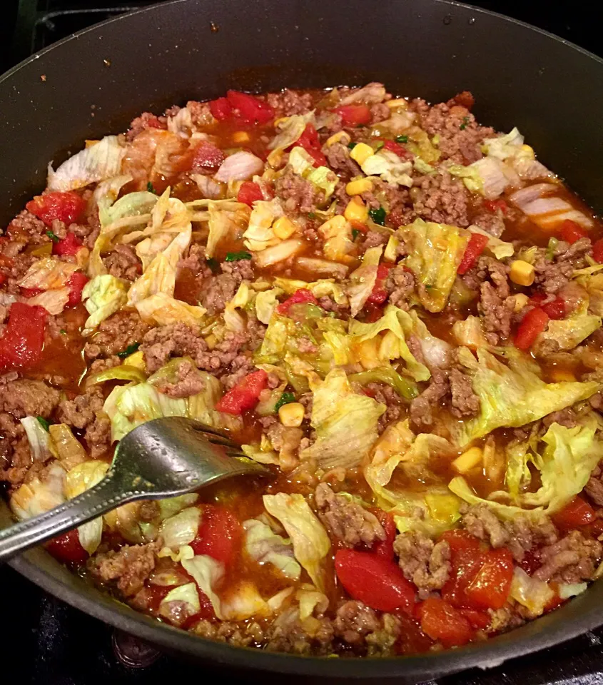 Ground Beef with 🍅 and Chopped Lettuce. Mmm yum 👅 😋|Alma's Home Kitchenさん