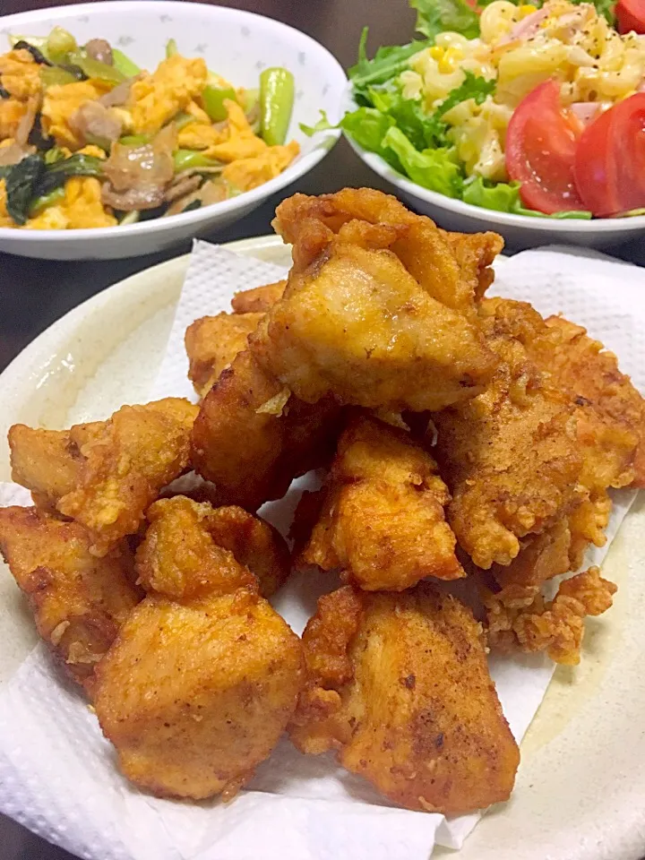 胸肉の唐揚げ♡ マカロニサラダ♡  青梗菜と豚肉と玉ねぎのマヨネーズ炒め♡|yumikoさん