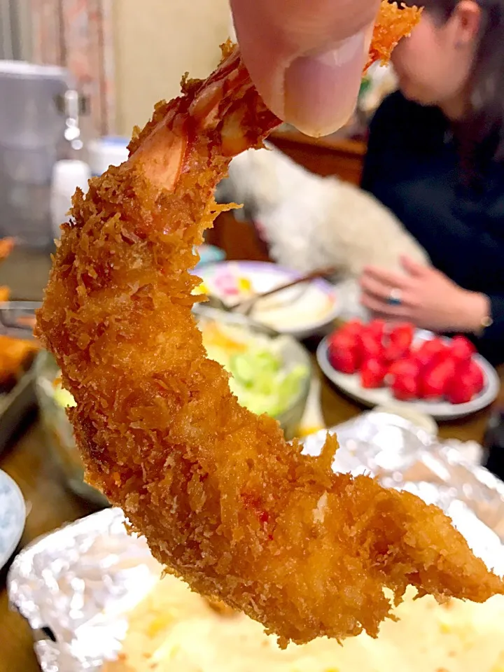 🍤デカ海老食うたろっ😆|Toru Satoさん