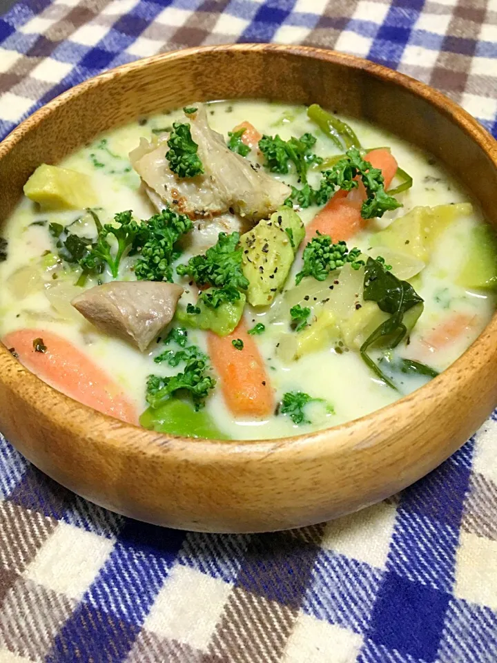 アボカドと鶏肉のシチュー|内山内さん