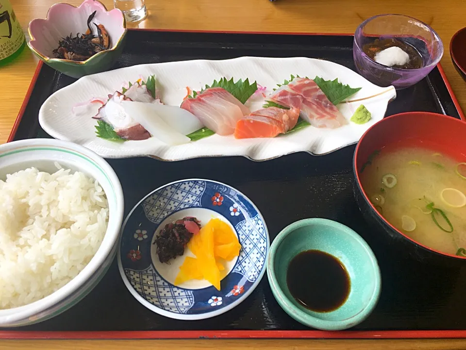 お刺身定食
#やっときたw #大久野島休暇村|mokoさん