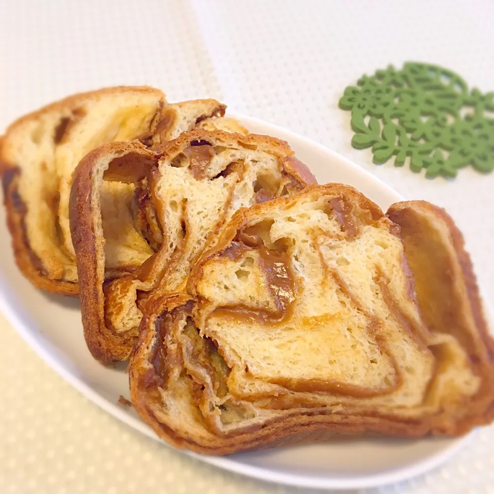 カフェオレ折り込み食パン🍞☕️|じゅんこさん