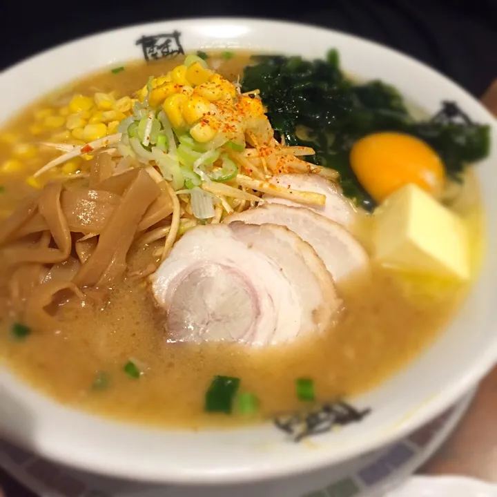 Snapdishの料理写真:Miso ramen deluxe|チェリーリンさん