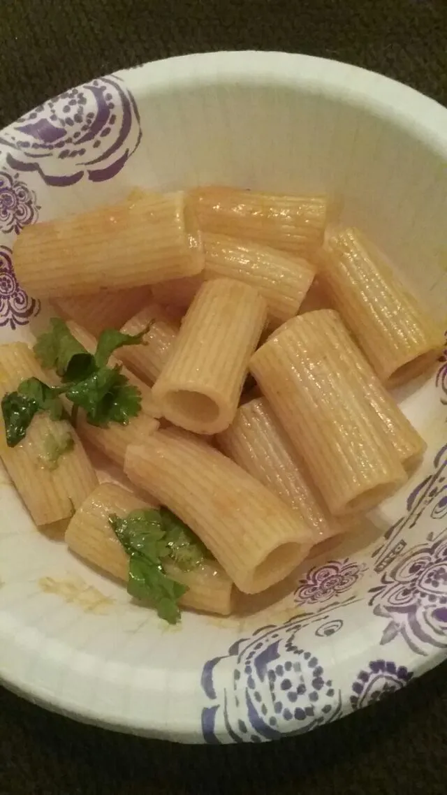 tom yum pasta with cilantro.|Polly Gelfusoさん