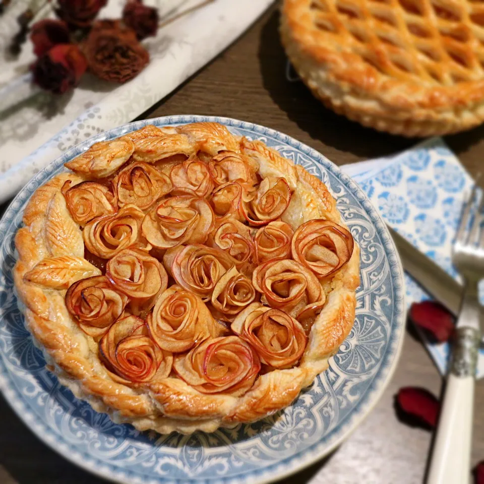 バラのアップルパイ🌹🍎|ひろさん