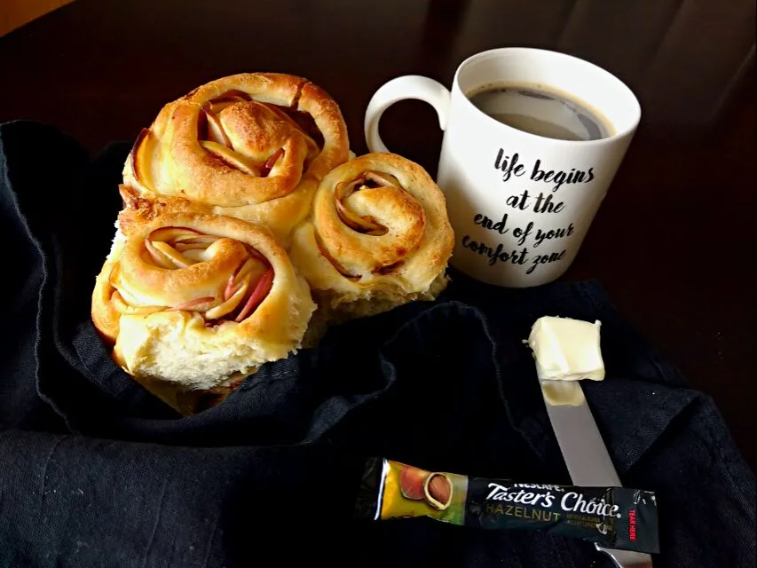 Apple Cinnamon buns|paulaさん