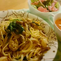 Snapdishの料理写真:キノコと貝柱のパスタ|なっちょさん