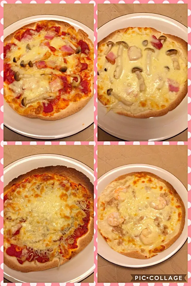 自家製ピザ
・トマトソースのしめじベーコン
・ホワイトソースのエビツナ
・トマトソースのしらす
・ホワイトソースのしめじベーコン
すべてモッツァレラチーズたっぷりで♡|ぺろたんさん