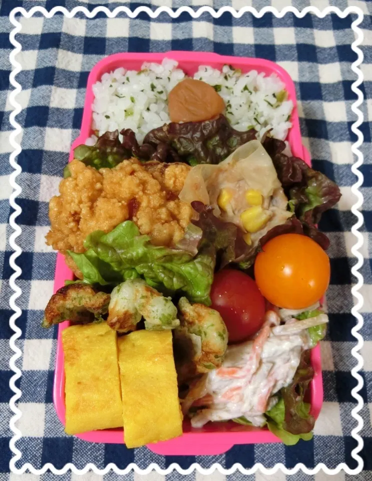 明日のお弁当
#たこ焼き器シュウマイ
#だし巻き卵
#鶏の竜田揚げ
#ゴボウサラダ
#ちくわの磯辺揚げ|みくみく弁当さん