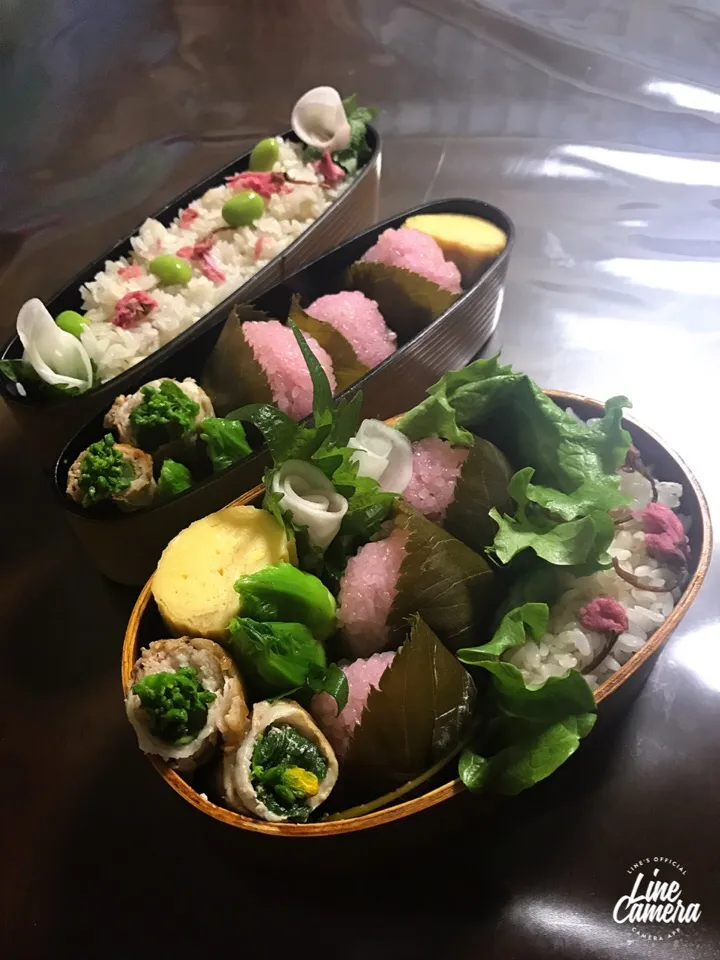 とんちんの料理 もちもちふっくらのもち米肉団子✨桜餅みたいな肉団子
今日の2人のお弁当🍱|とんちんさん