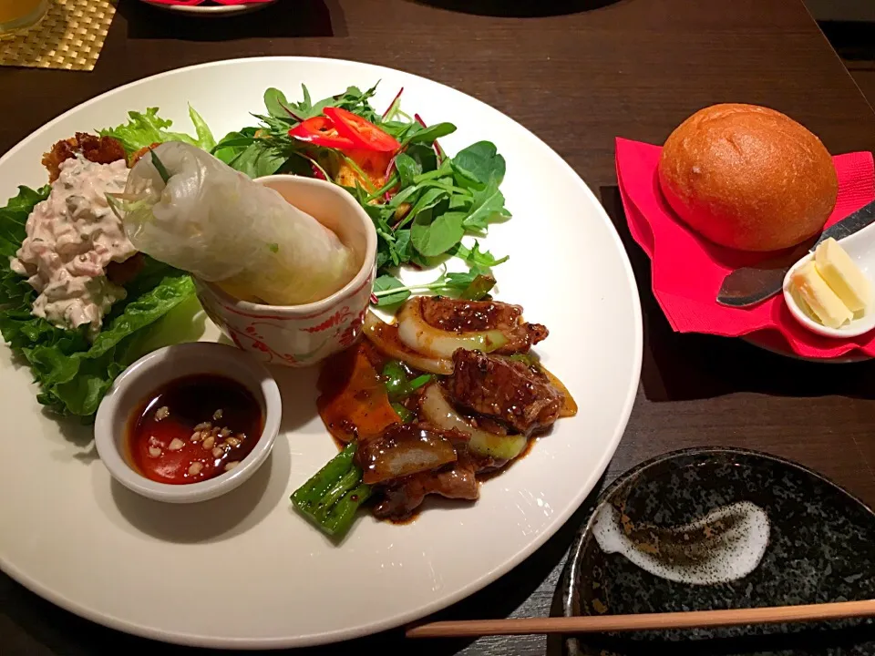 ベトナム料理店のロカボランチ|千原さん