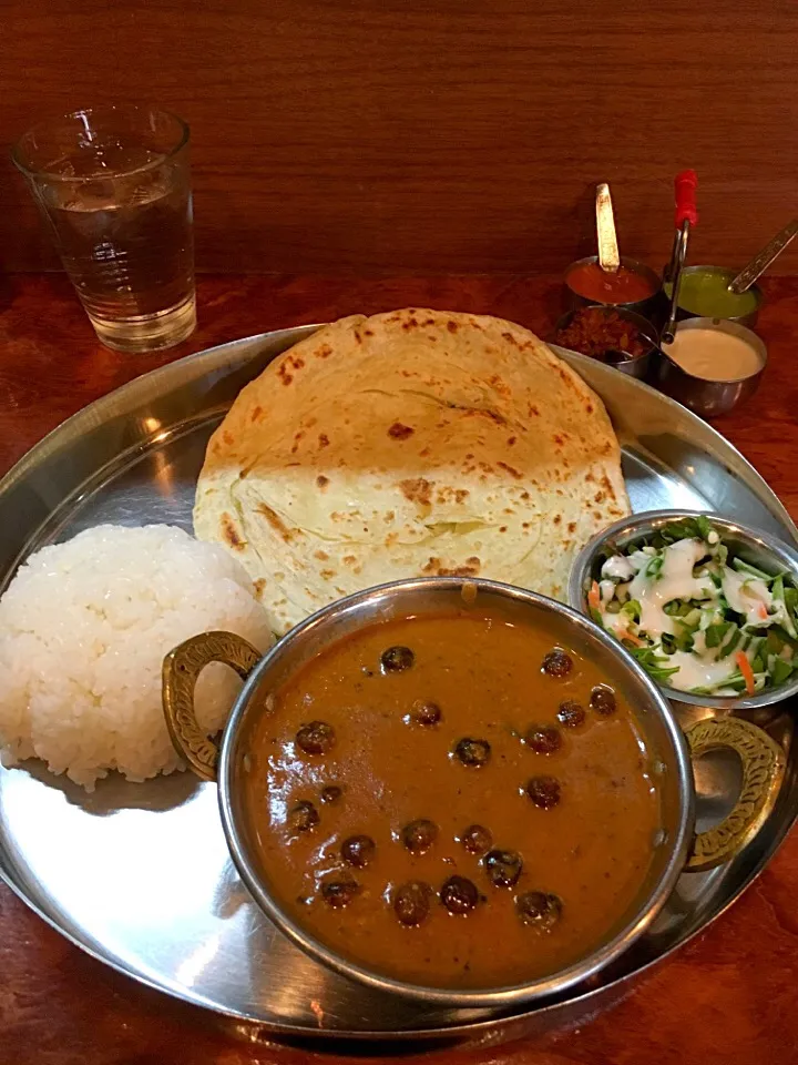 ワッタル コランブ(干しターキーベリーの酸っぱ辛いカレー)@マドラスミールス#南インドカレー|カリー仙人さん