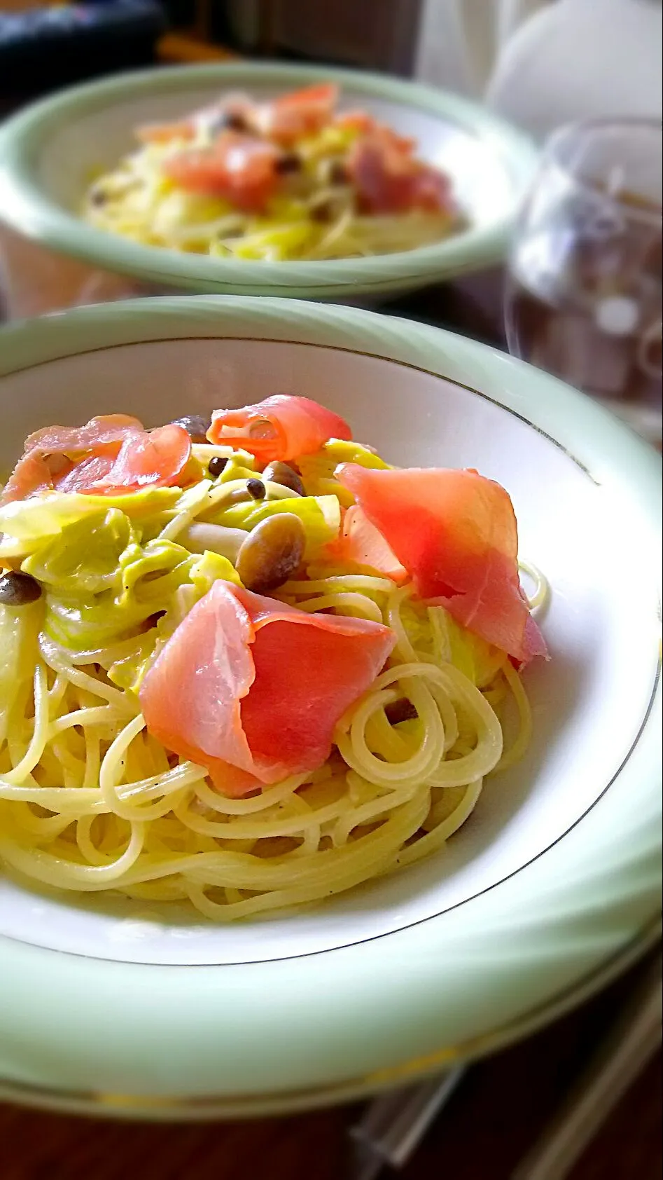 春キャベツと生ハムのチーズクリームパスタ🍴|ちはるさん