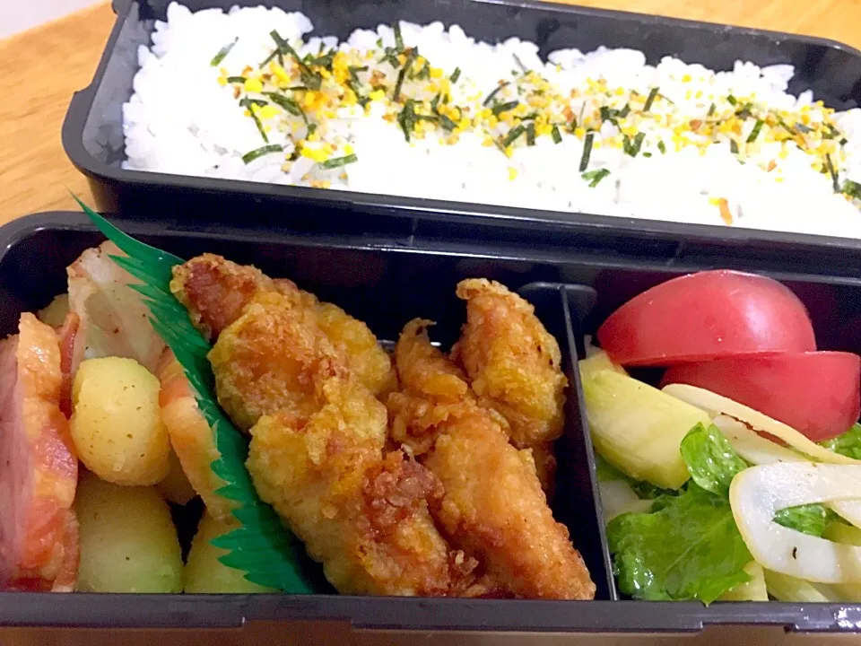 今日のお弁当
鶏天
揚げニョッキとベーコン
イカとセロリのオイル漬け|kaeruyさん