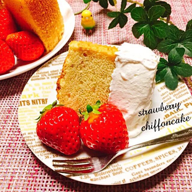 フレッシュ苺のシフォンケーキ🍓#苺#春のスイーツ|きいこさん