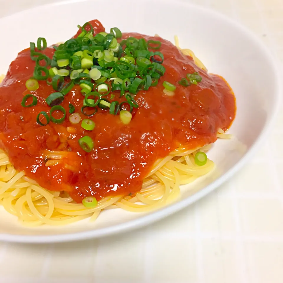 完熟トマトと唐辛子のトマトソースパスタ|mi@さん