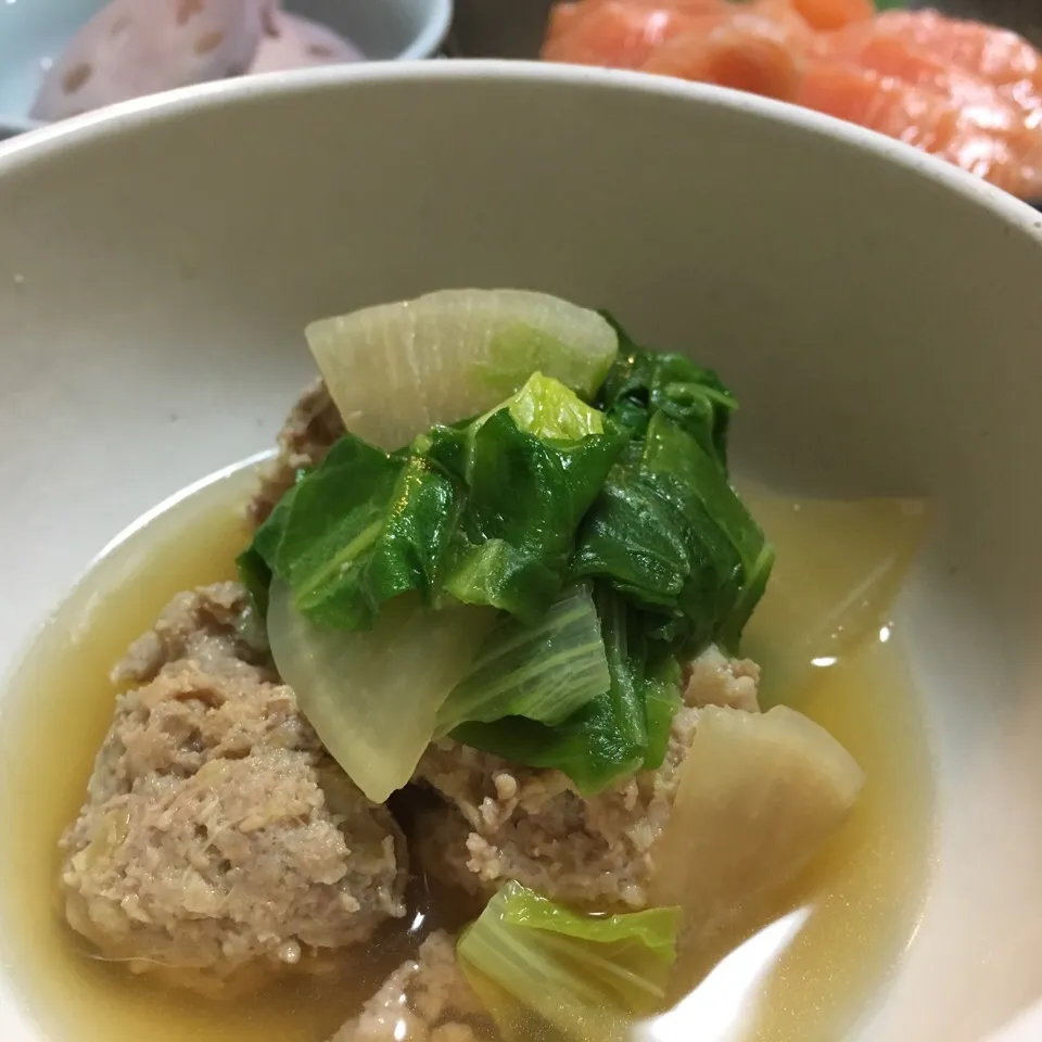 肉だんごスープ。#鶏モモひき肉#豚ひき肉#しんとり菜|かなた3120さん