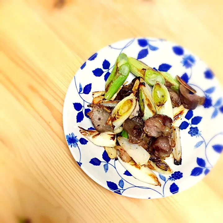 焼き鳥とねぎのごま油炒め|えみこさん