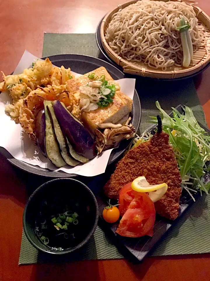 Tempura Buckwheat♨️天ぷら蕎麦 Deep-fried horse mackerel🐟鯵ﾌﾗｲ  Grilled Deep-fried tofu🔥栃尾の油揚げ|🌈Ami🍻さん