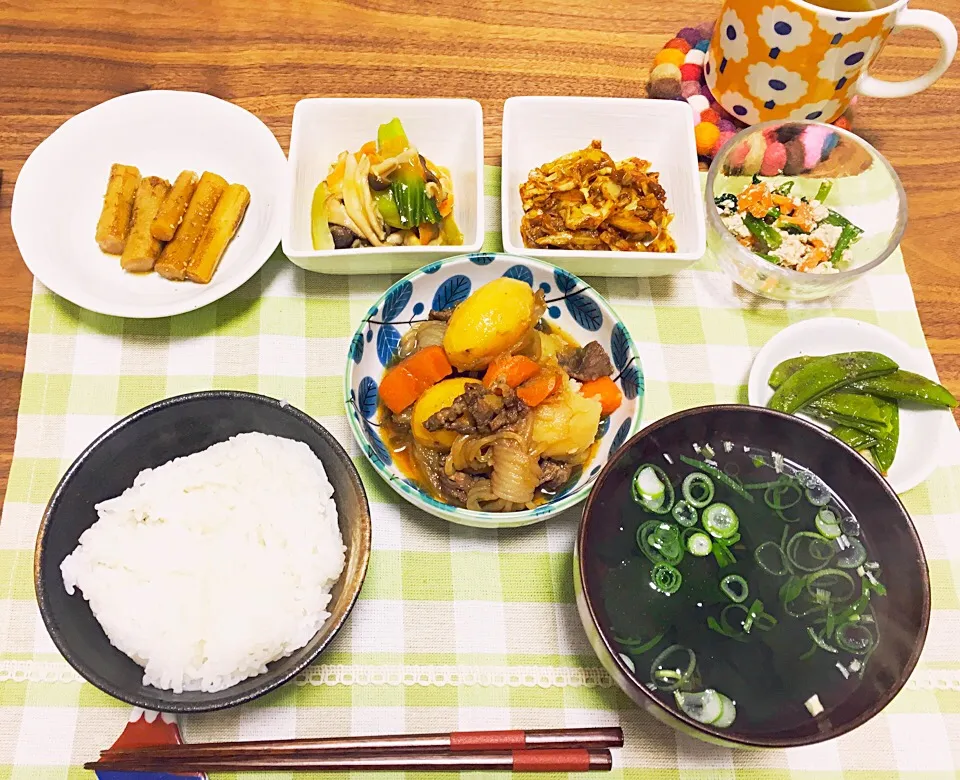 Snapdishの料理写真:ある日の晩御飯
#晩御飯
#肉じゃが
#酢ごぼう
#チンゲンサイのオイスターソース炒め
#キャベツのカレー炒め|あこさん