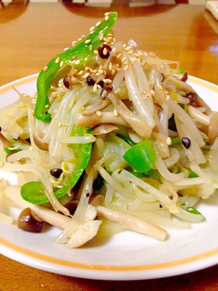 シンプル野菜炒め🍀野菜の旨味で美味しい〜😋💕|まいりさん