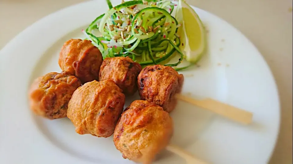 fish balls in tempura|Tomer Amirさん