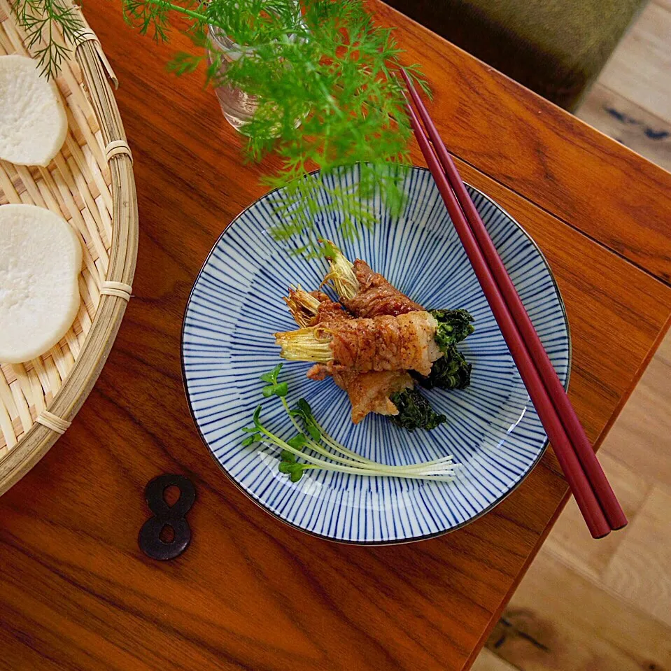 ご飯がススム❤︎貝割れ大根の肉巻き。|@chieko_tanabe_さん