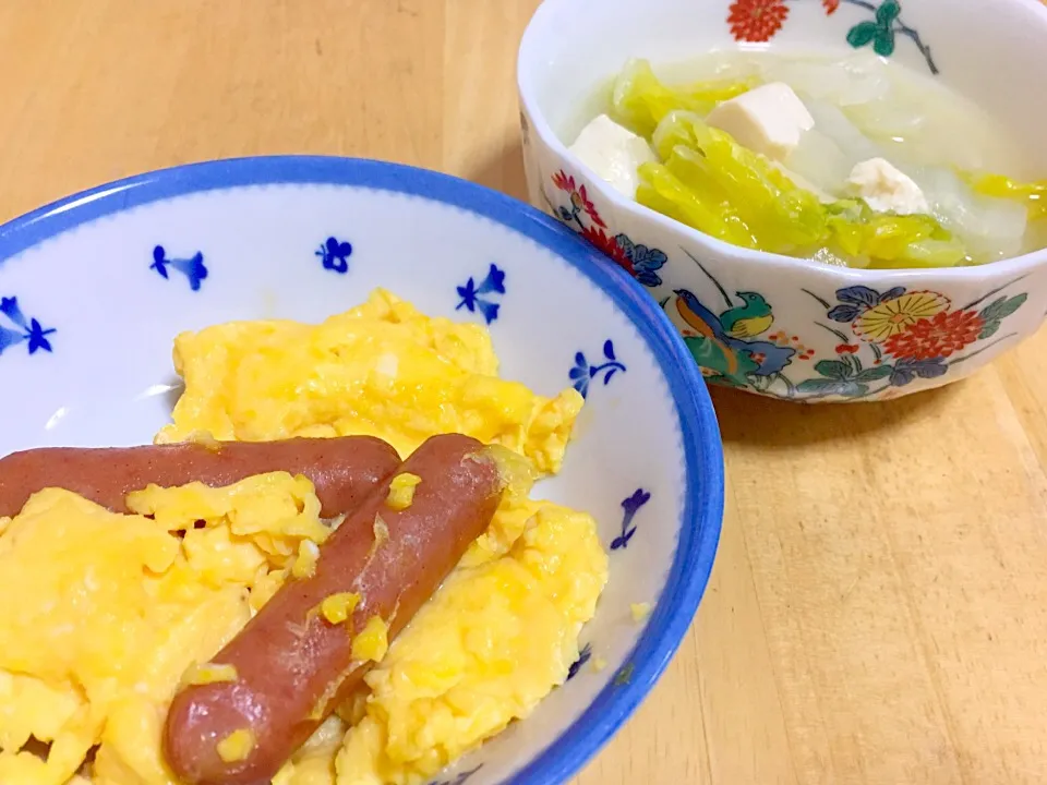 ・お味噌汁
・スクランブルエッグ

#朝ごはん
#お味噌汁
#スクランブルエッグ|りえさん