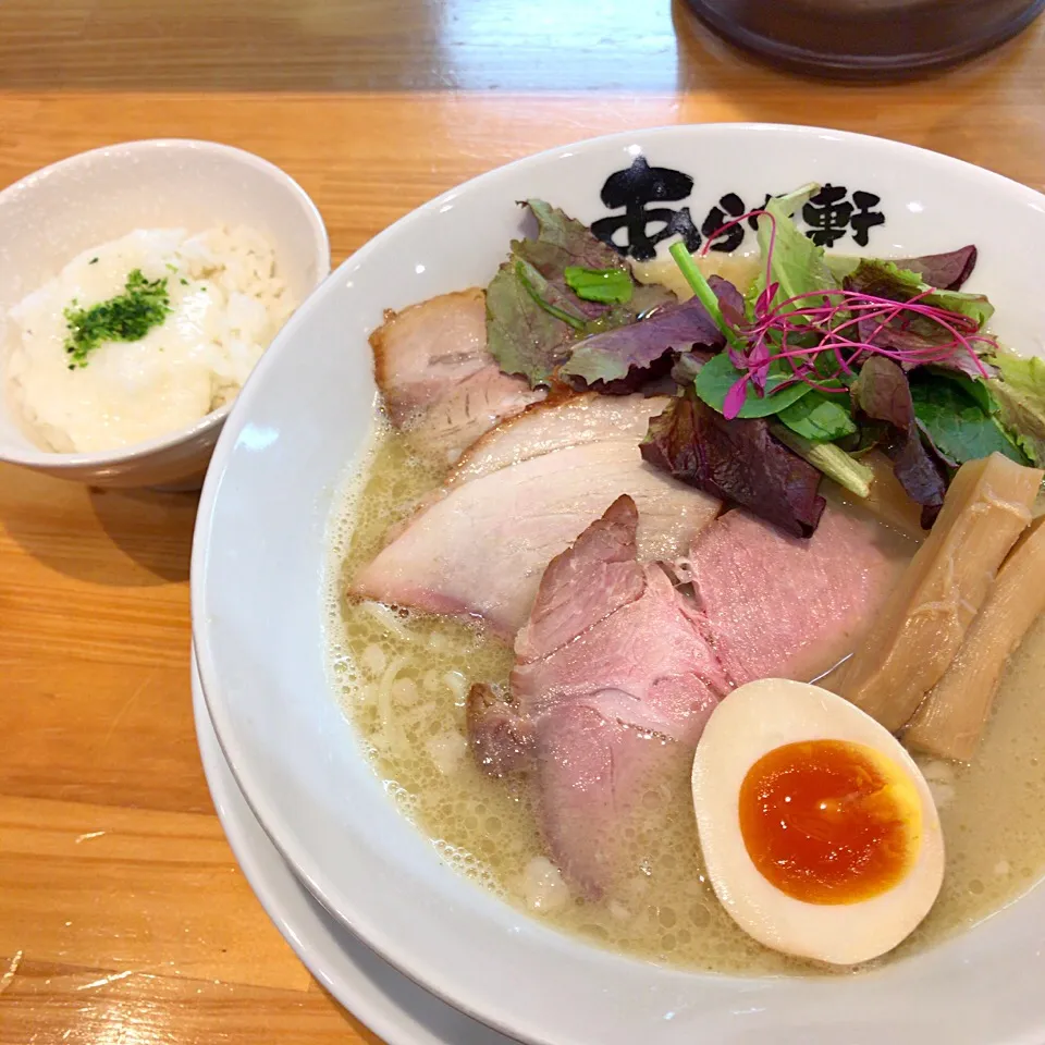 煮干と鯛のアラ炊き鶏白湯～二人のケミストリー～😍(◍•ڡ•◍)❤|いつみさん