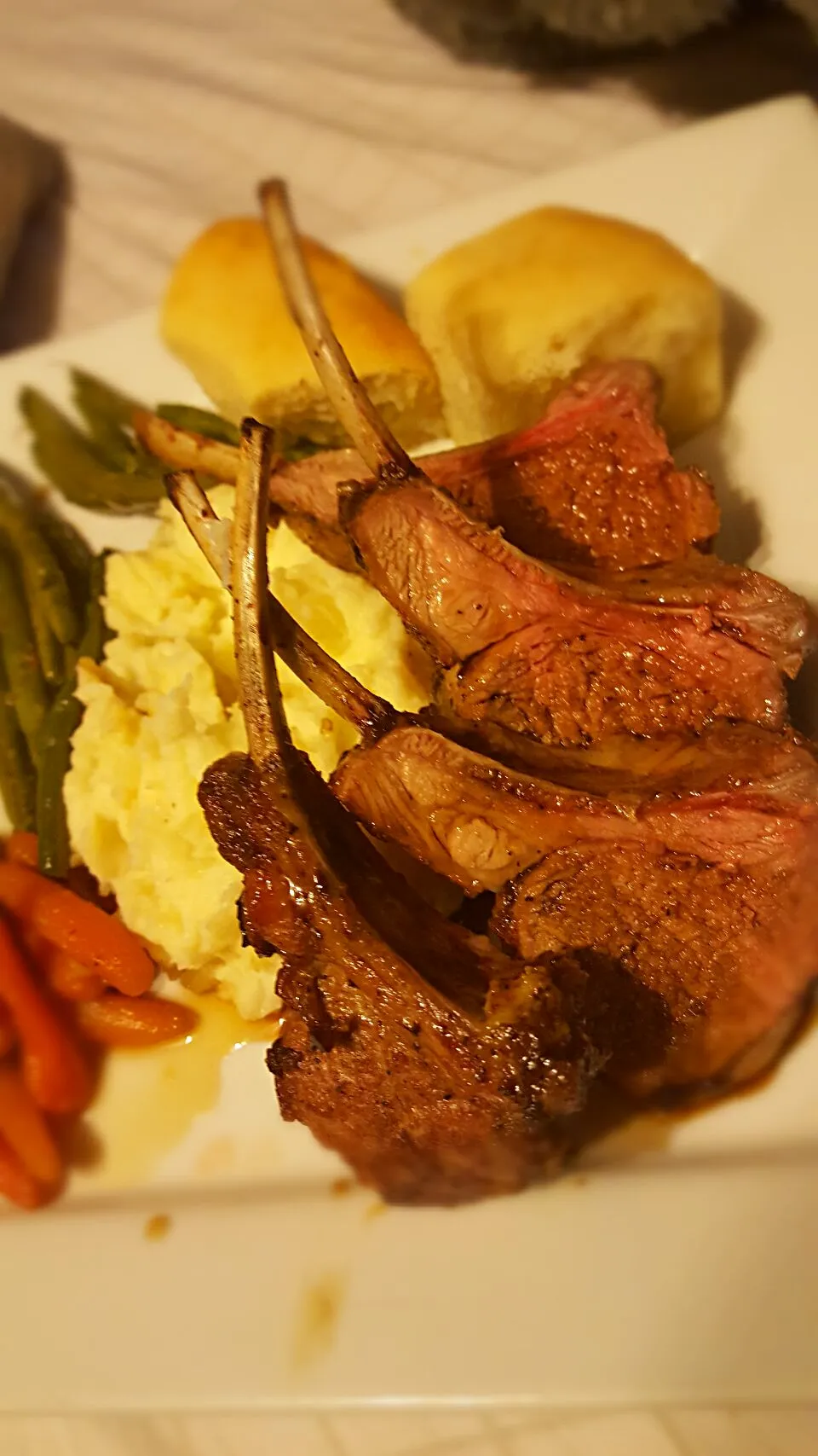 Lamb Chops, Gralic Mashed Potatoes, Glazed Carrots, Green Beans, & Rolls|Lakeshia Hazeleyez Goldenさん