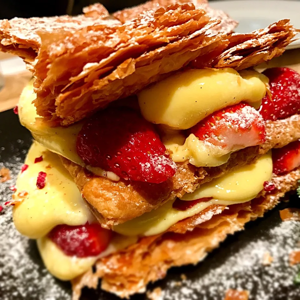 Snapdishの料理写真:Strawberry Mille-feuille|Jeremy Khooさん