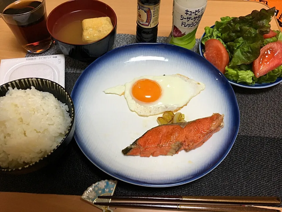 シャケ卵定食|はやとさん