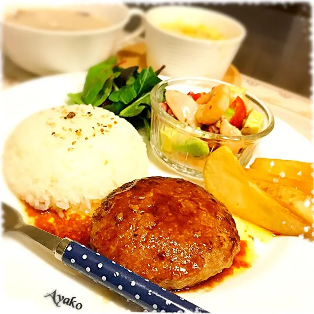 ハンバーグでワンプレートご飯(*^^*)|亜矢子さん