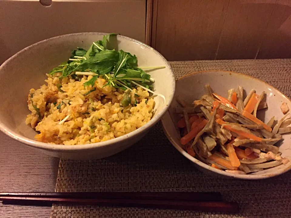 味噌チャーシュー炒飯とゴボウサラダ|たけしゃんさん