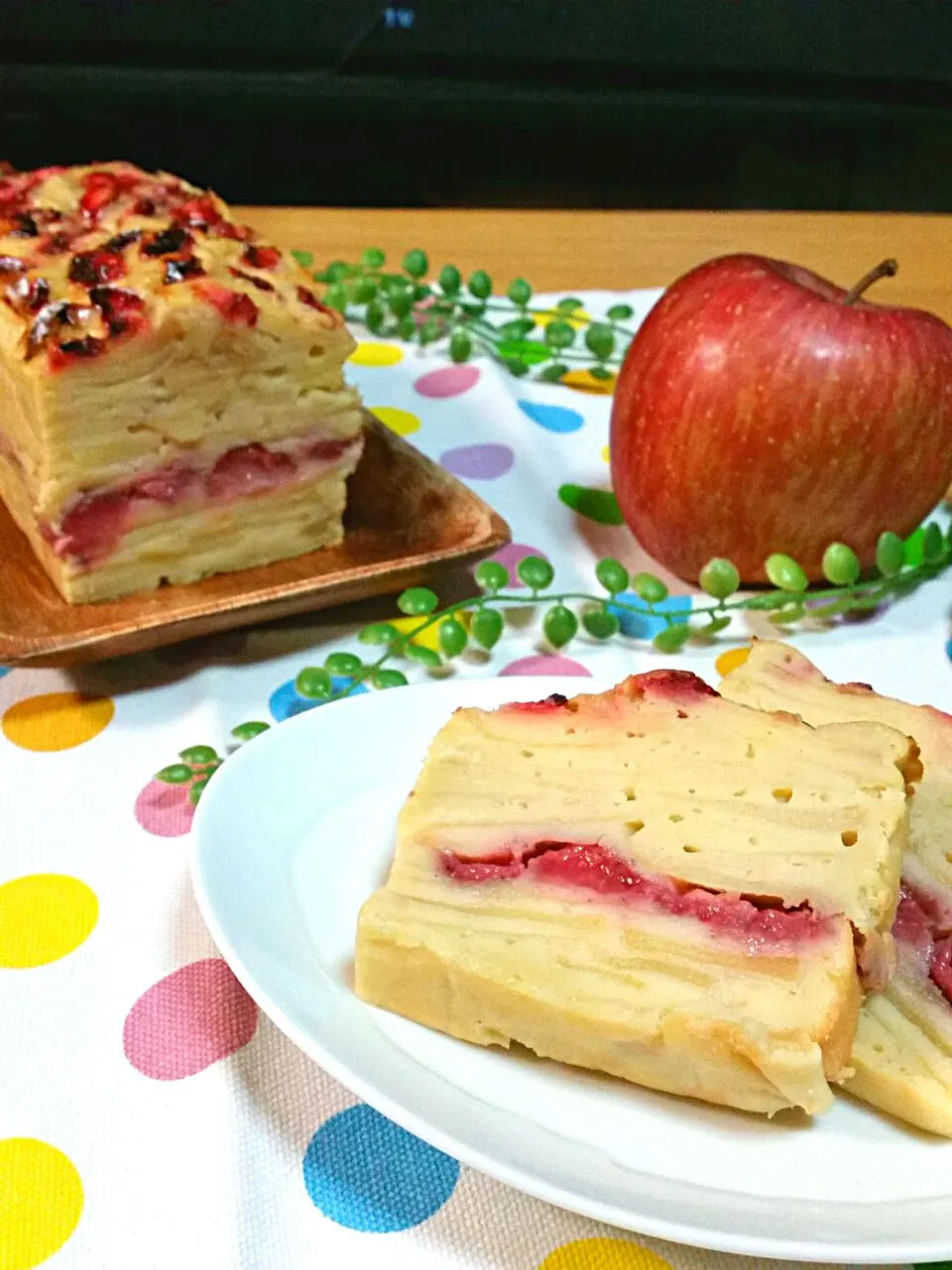 今話題の☆いちごとリンゴのガトーインビジブル🍎|まーやんさん