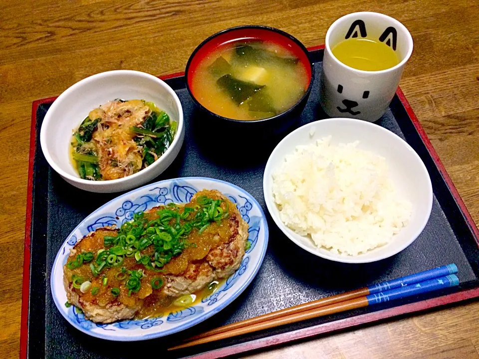 豆腐ハンバーグ
小松菜と薄揚げの煮浸し
豆腐味噌汁|ともゆきさん