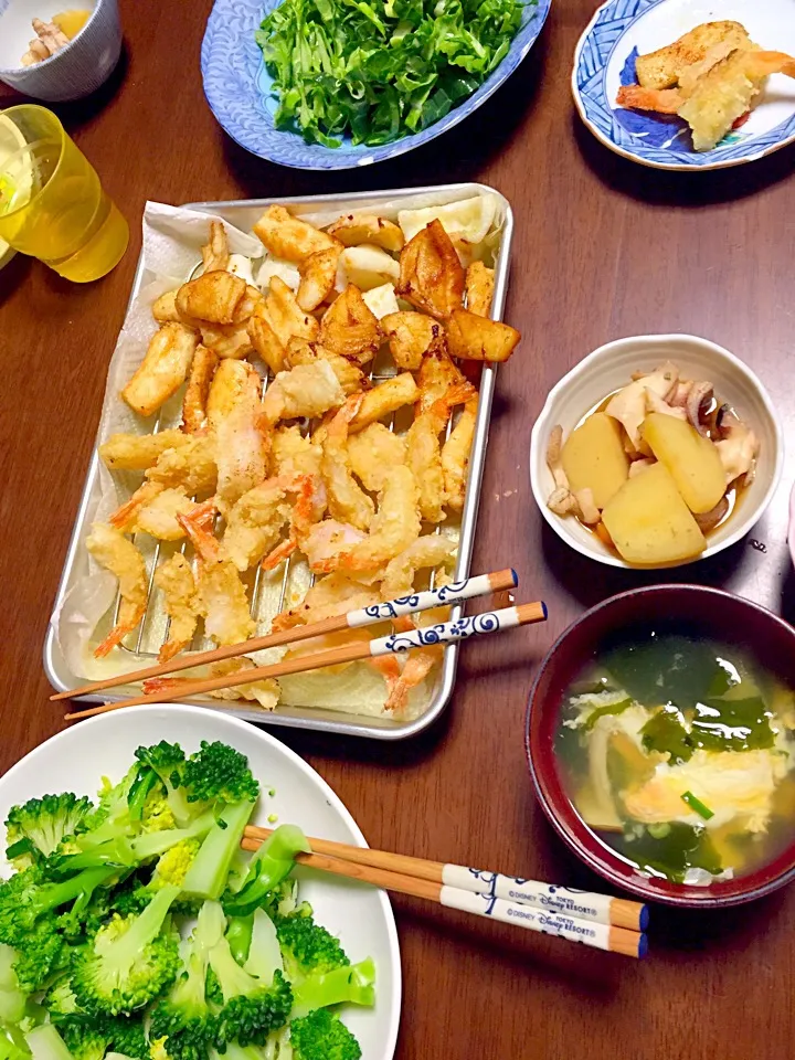 イカ🦑の唐揚げ  海老フライ  じゃがいも🥔とイカ🦑の煮物  ブロッコリー   キャベツ   すまし汁|掛谷節子さん