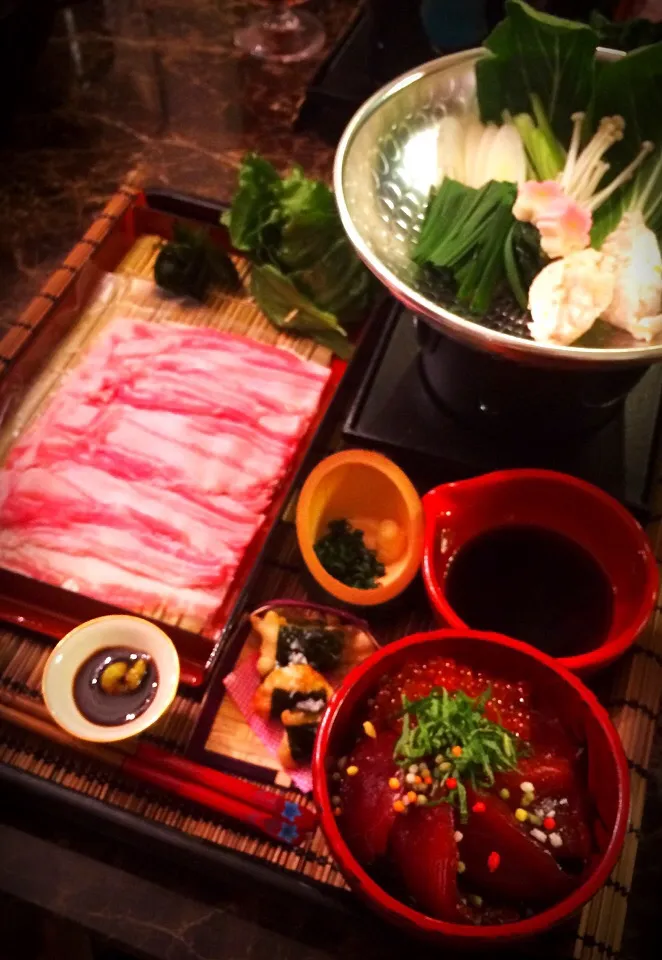 鶏団子(味噌葱味)と豚🐖しゃぶ鍋。
鉄火いくら丼。
山芋の磯辺揚げ。
チョコレートムース←映ってない(._.)💦|💍ごはん🍚さん