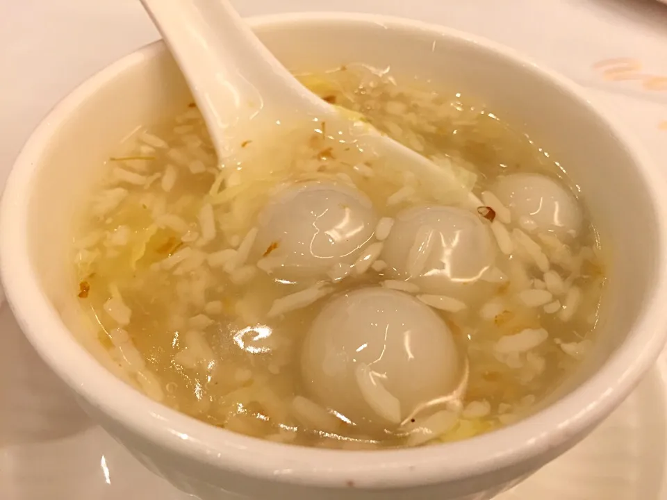 Glutinous rice balls with osmanthus in liquor soup|Sky Blueさん