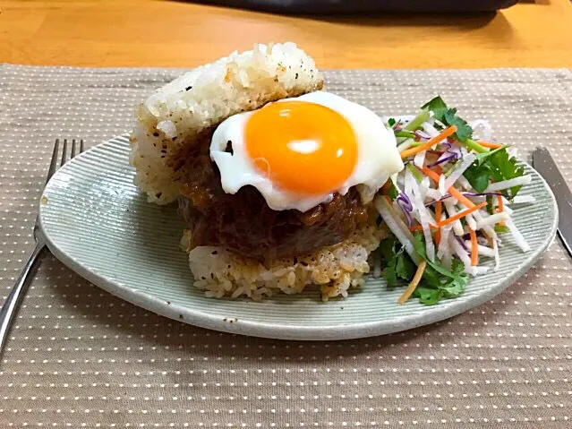 デミたまライスバーガー♪|ぴーまんさん