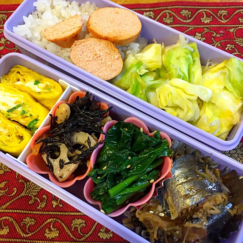 Snapdishの料理写真:鰯の煮物と焼きたらこ弁当|もえさん