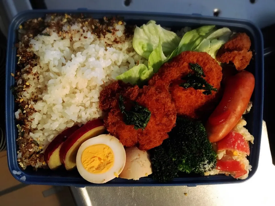 Snapdishの料理写真:#夫弁当 
チキンカツ|マキさん