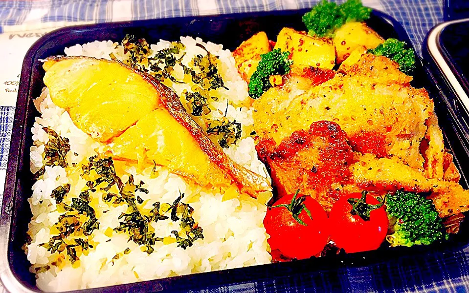 バランス弁当
お肉も、お魚も、お野菜も、バランス良くね♡
#snapdish #instagram #instafood #cookingram #lin_stagrammer #ouchigohan_jp #delistagrammer #recipeblogger #春の食卓始めました|nachiさん