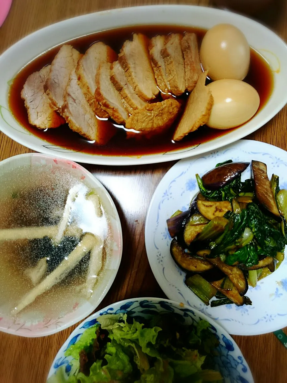 ・煮豚
・茄子とチンゲン菜の炒めもの
・グリーンサラダ
・薄あげと海苔のスープ|ようかんさん