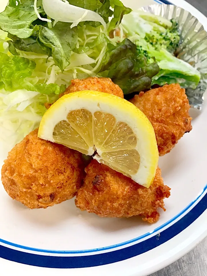 鶏挽肉とはんぺん、海老の揚げ団子|学食おばちゃんさん