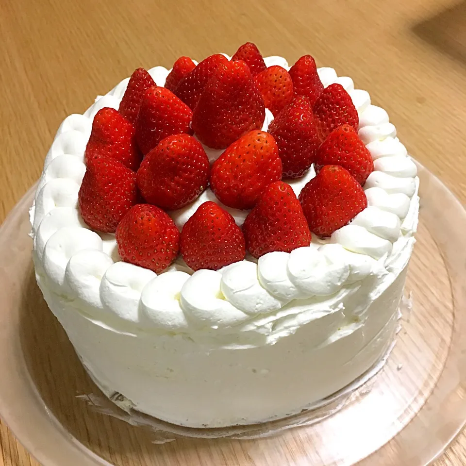 Snapdishの料理写真:#バースデーケーキ #卵不使用 #semovo #次男 #６歳 #お誕生日ケーキ|Yoko  Ikedaさん